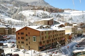 Apartamentos Roc del Castell